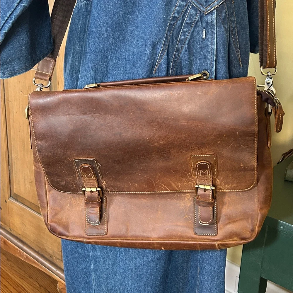Classic Brown Leather Messenger Bag Laptop Bag